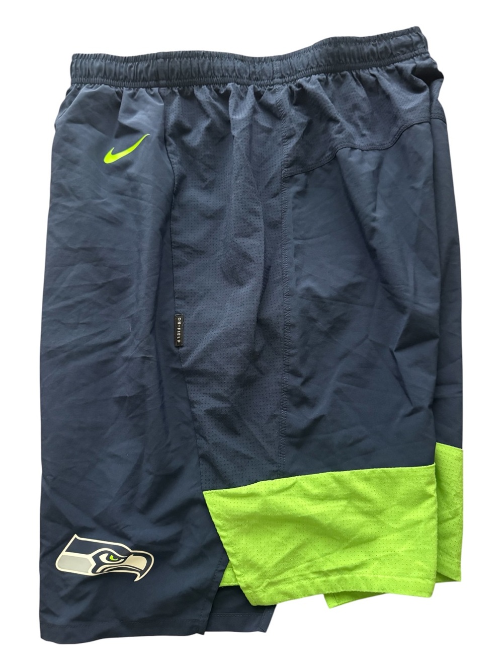 Nike Seahawks NFL shorts Size Large Player Issued